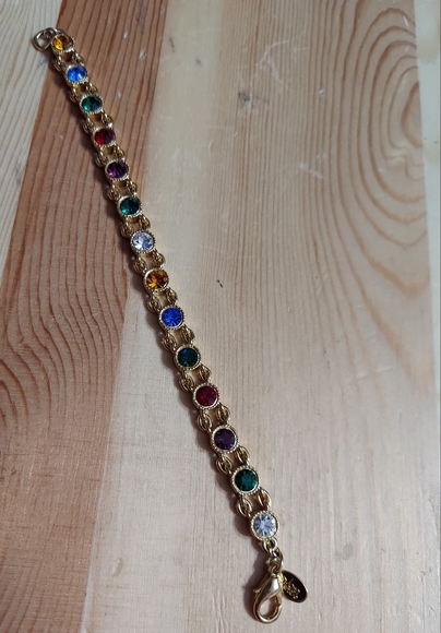 Joan River's Vintage Textured Gold/Beveled, Faceted Jewel Tone Crystal Bracelet - Picture 4 of 8